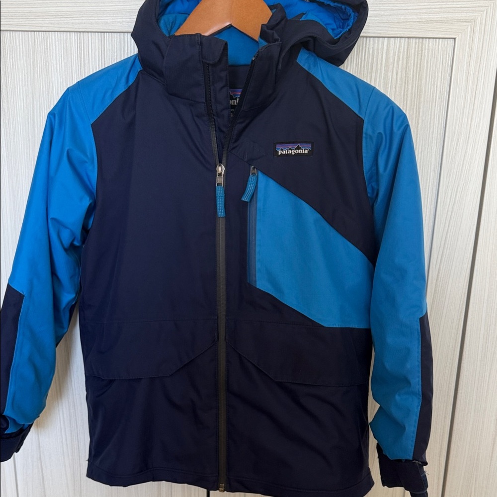 Patagonia Kids Navy and Bright Blue Insulated Hooded Jacket